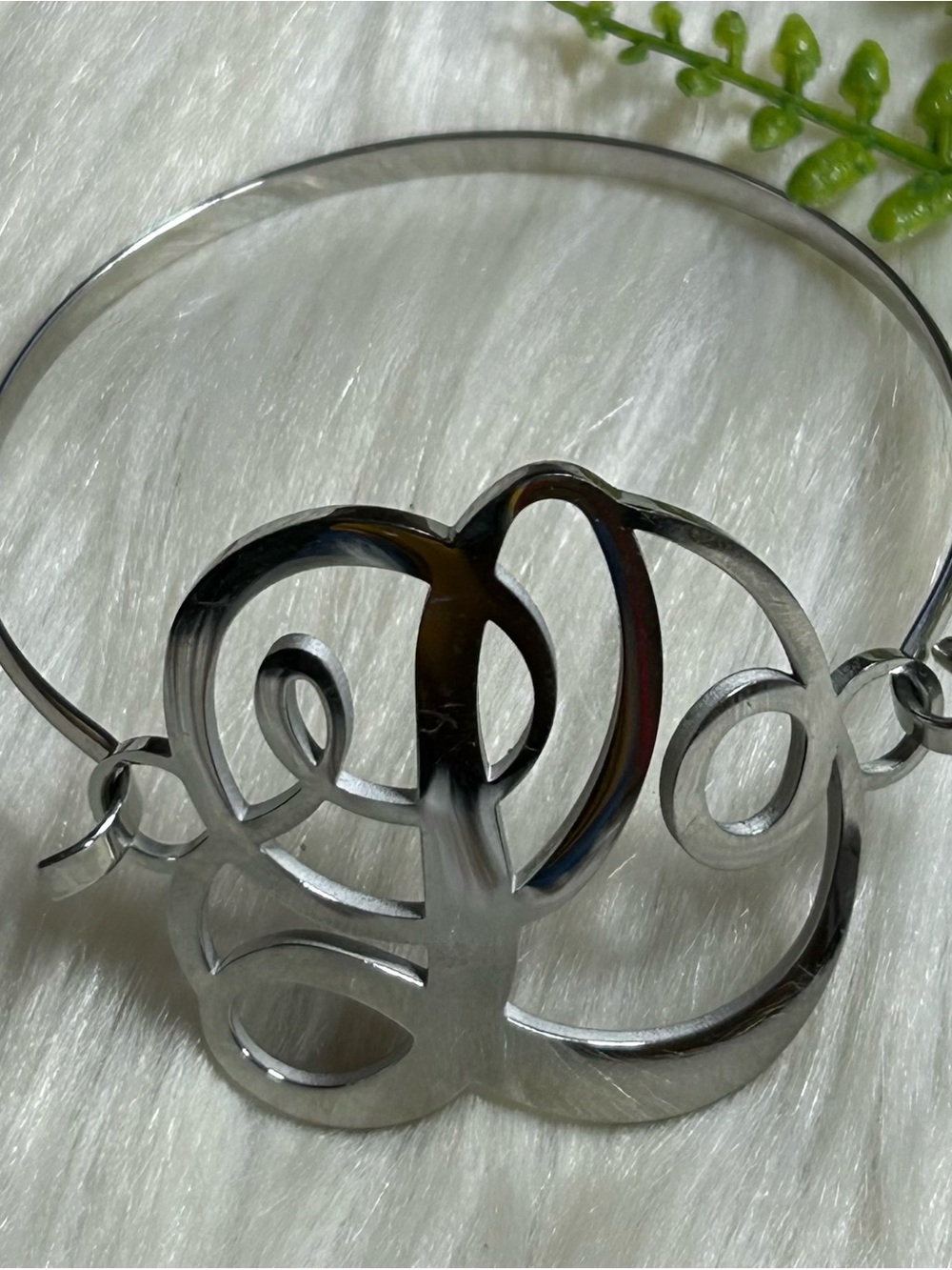 Monogram L Script silver tone Bracelet - Picture 4 of 7